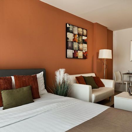 First Choice Suites By The Sea Sha Plus Extra Хуа Хин Екстериор снимка